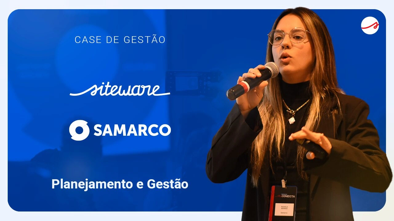 Capa do case de gestão Samarco com palestrante da empresa ao microfone